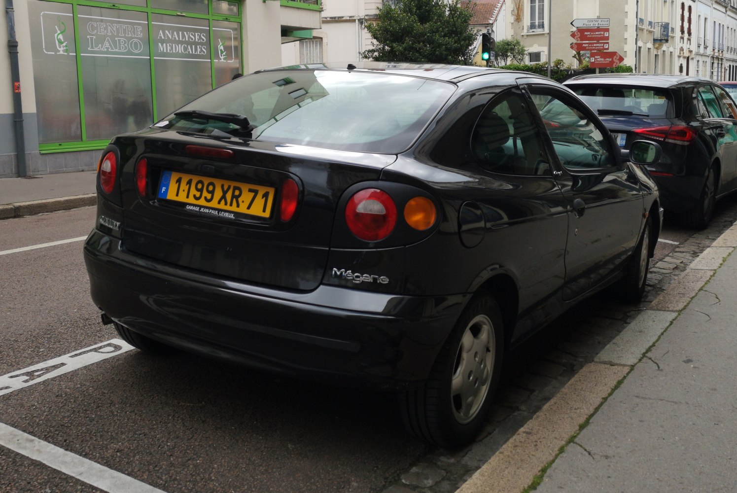 Renault Megane 2.0i (109 Hp) Automatic