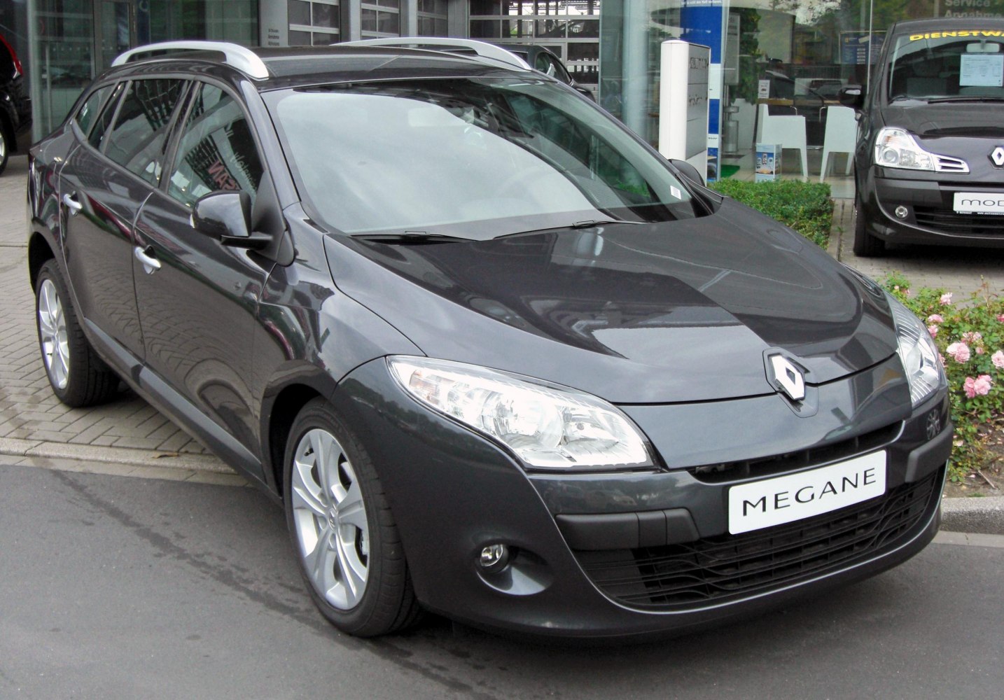 Renault Megane 2.0 16V (140 Hp) CVT