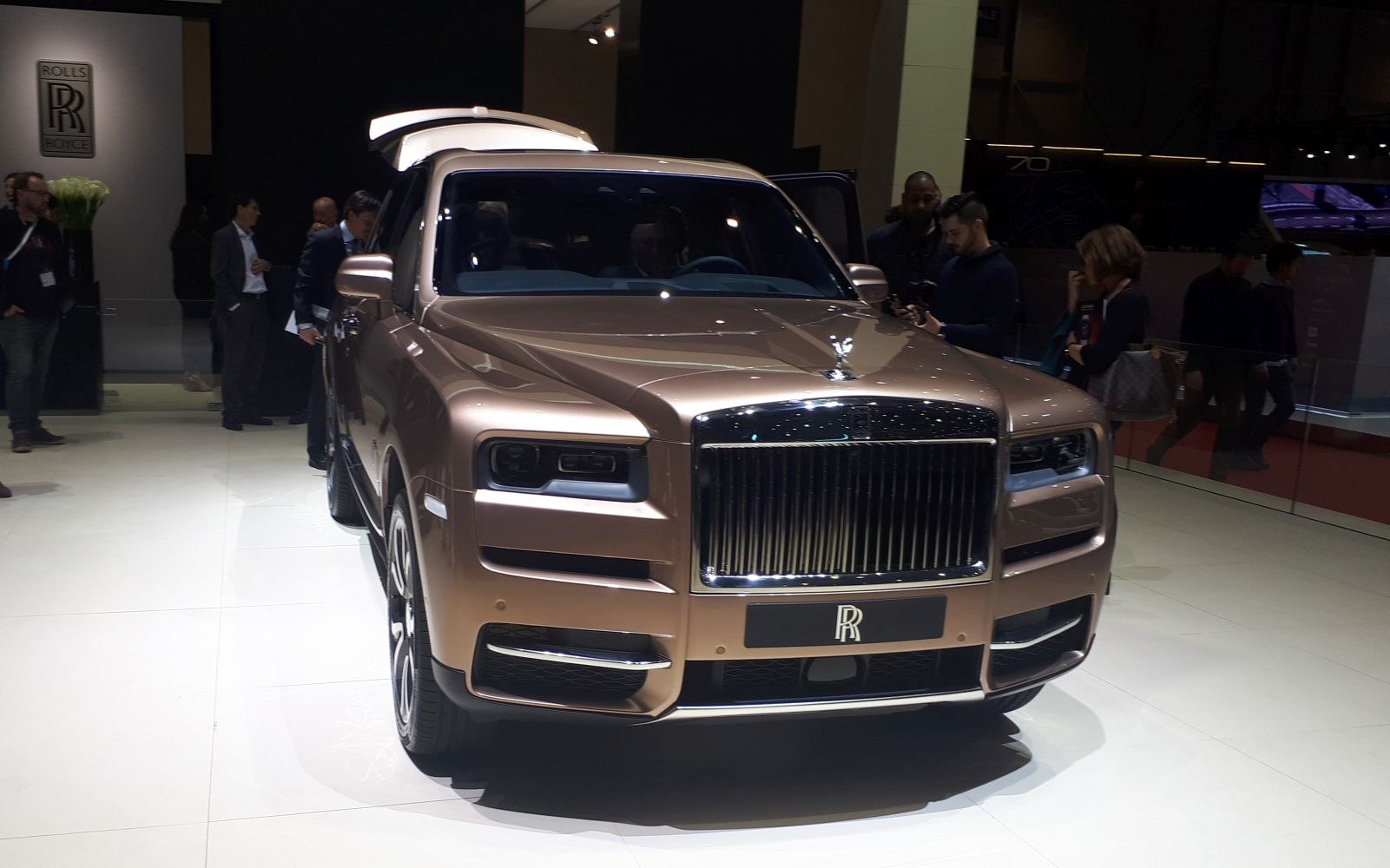 Rolls-Royce Cullinan 6.7 V12 (571 Hp) AWD Automatic