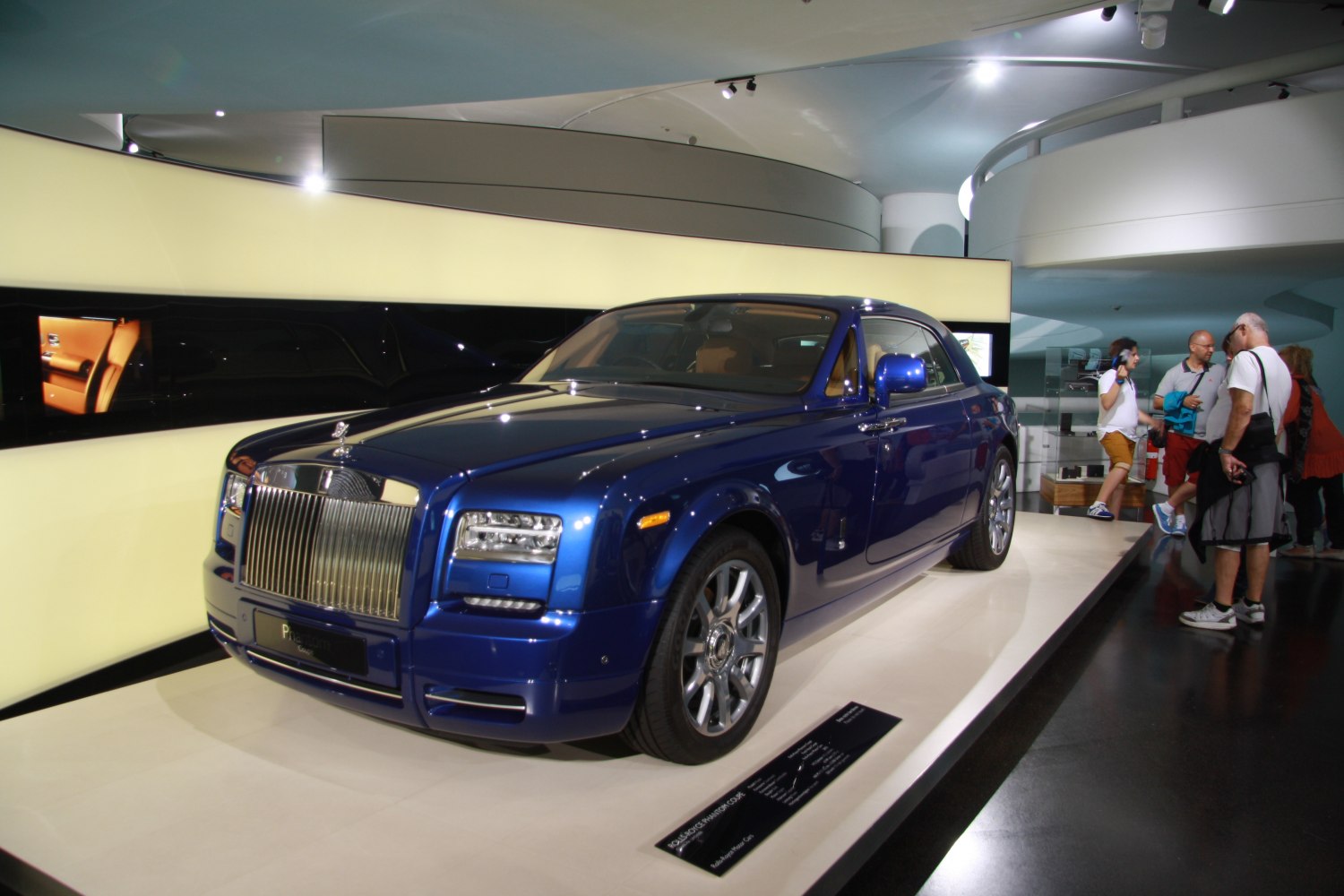 Rolls-Royce Phantom 6.7 V12 (460 Hp) Automatic