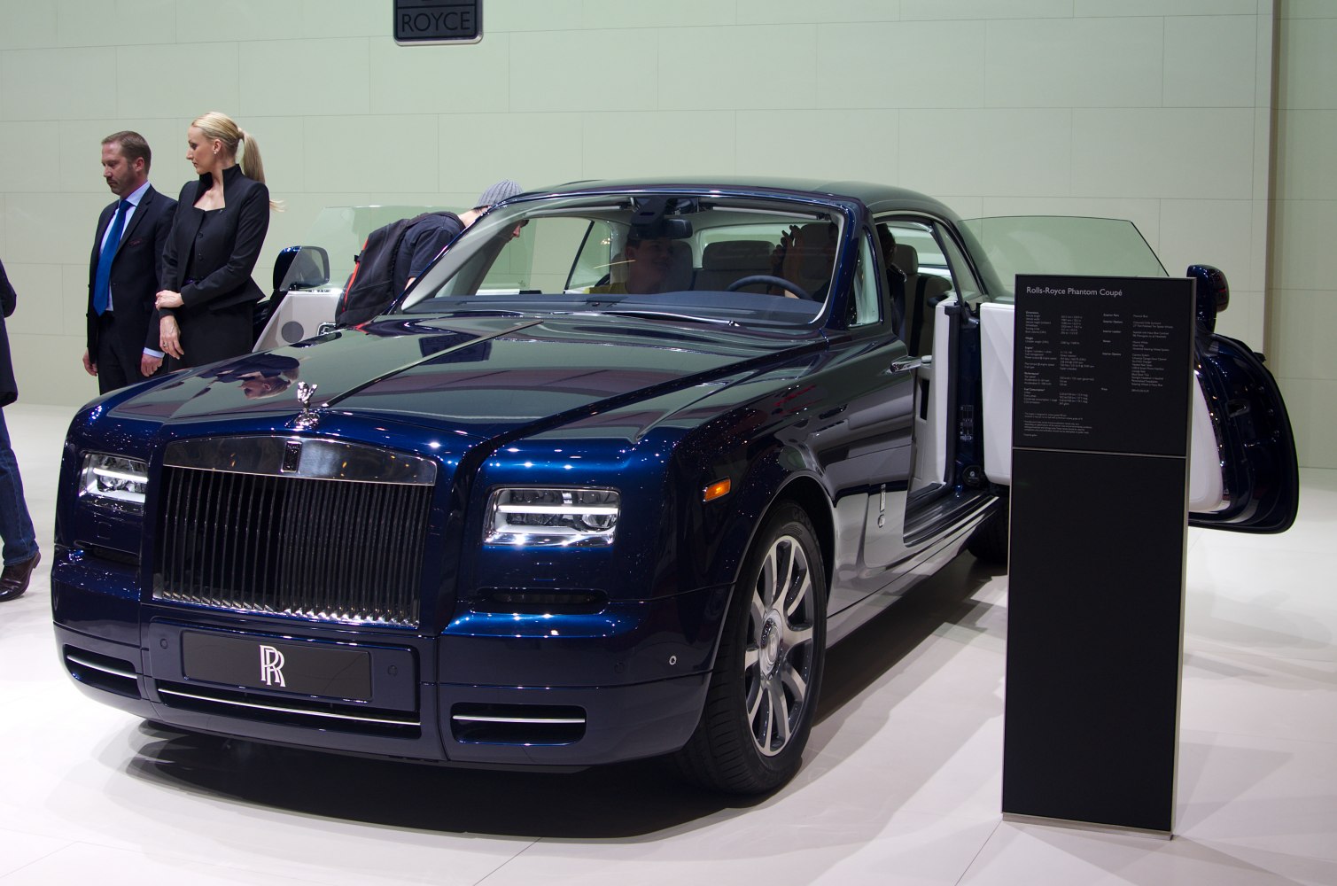 Rolls-Royce Phantom 6.7 V12 (460 Hp) Automatic