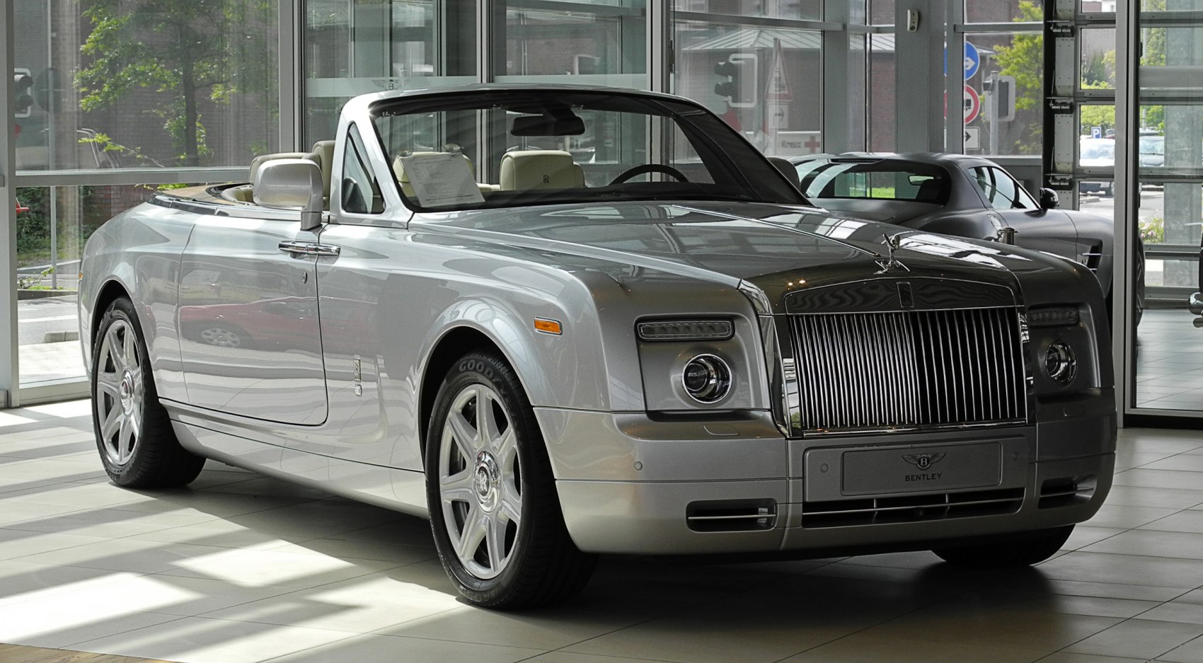 Rolls-Royce Phantom 6.75 i V12 (460 Hp) Automatic