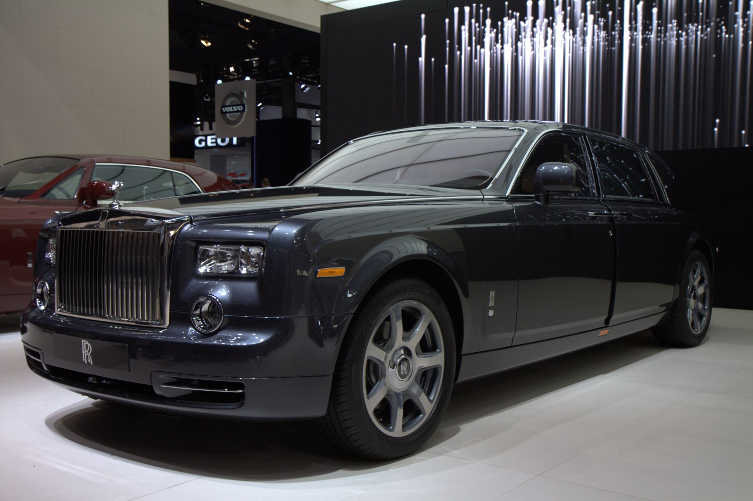 Rolls-Royce Phantom 6.75 i V12 48V (460 Hp) ED