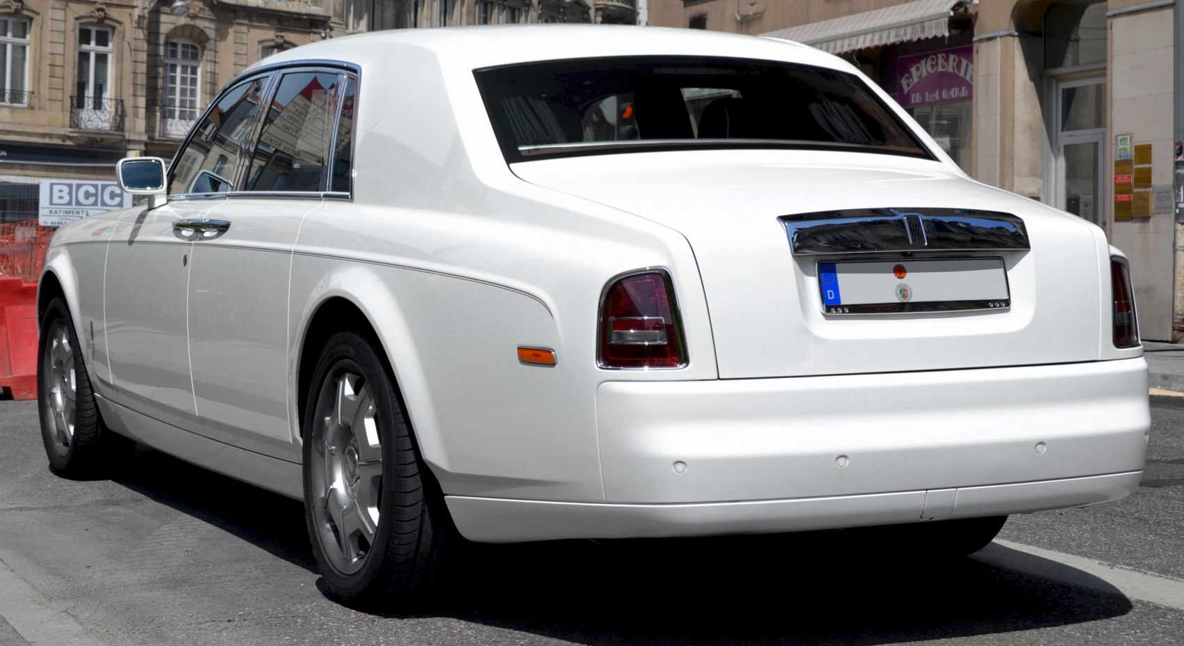 Rolls-Royce Phantom 6.75 i V12 48V (460 Hp)