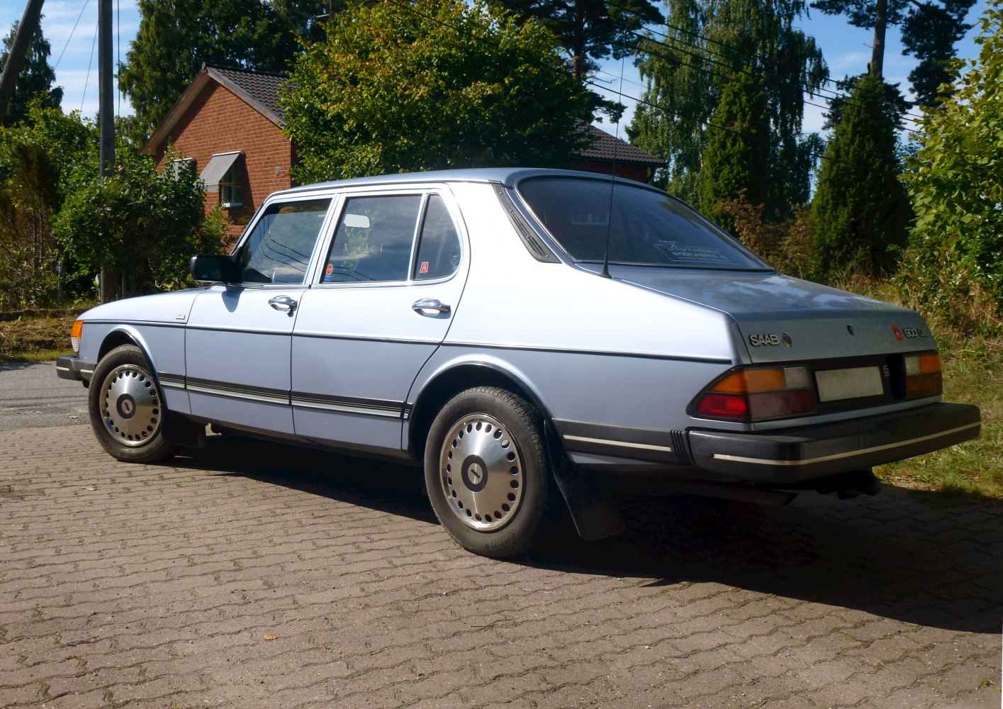 Saab 900 2.0 c (101 Hp)