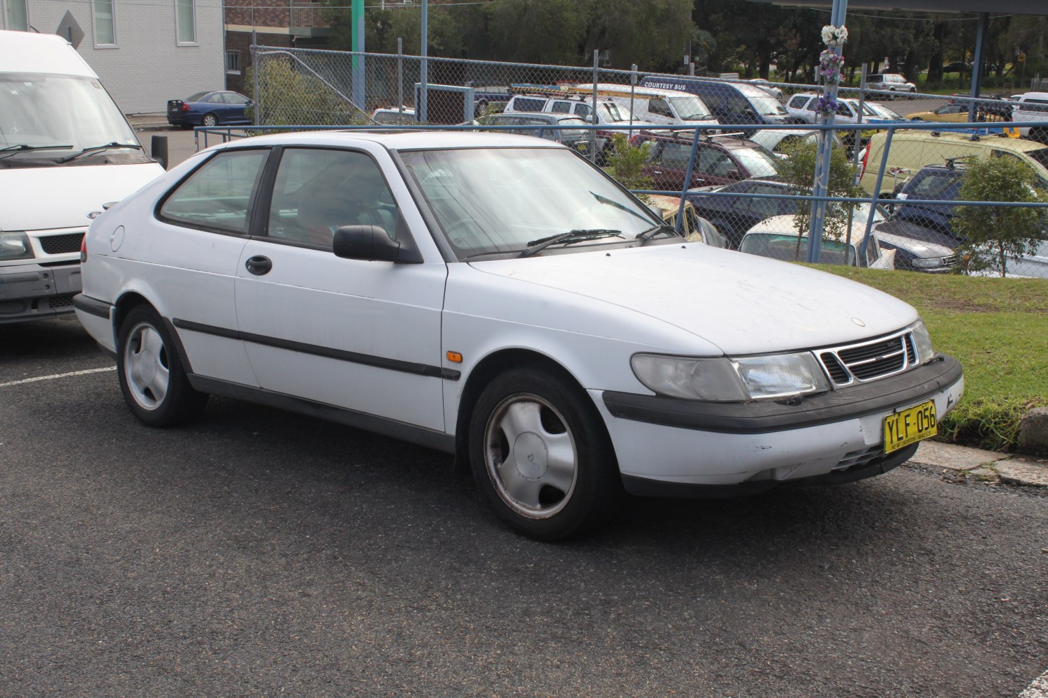 Saab 900