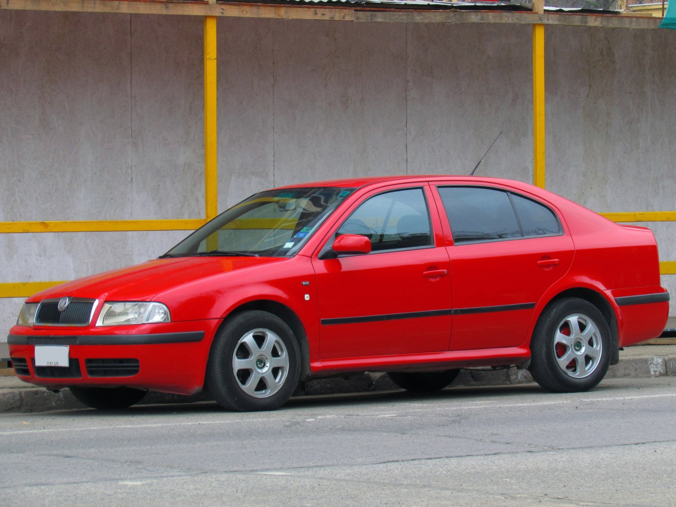 Skoda Octavia 1.6 (102 Hp)