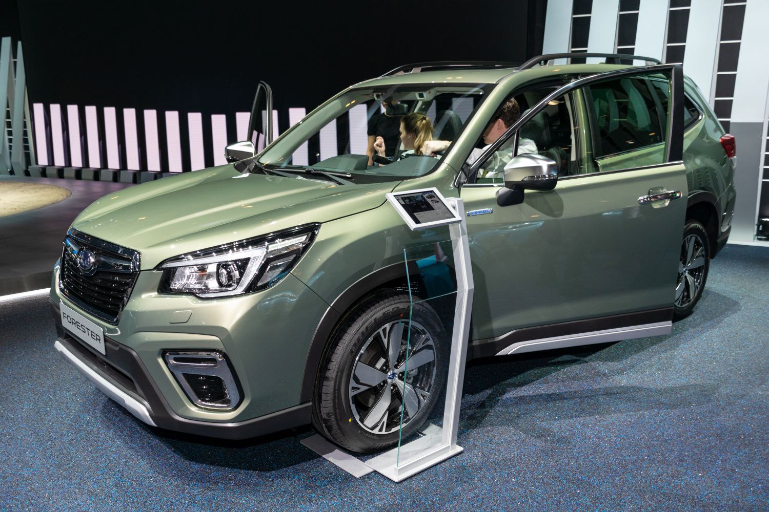 Subaru Forester 2.5 (182 Hp) AWD CVT