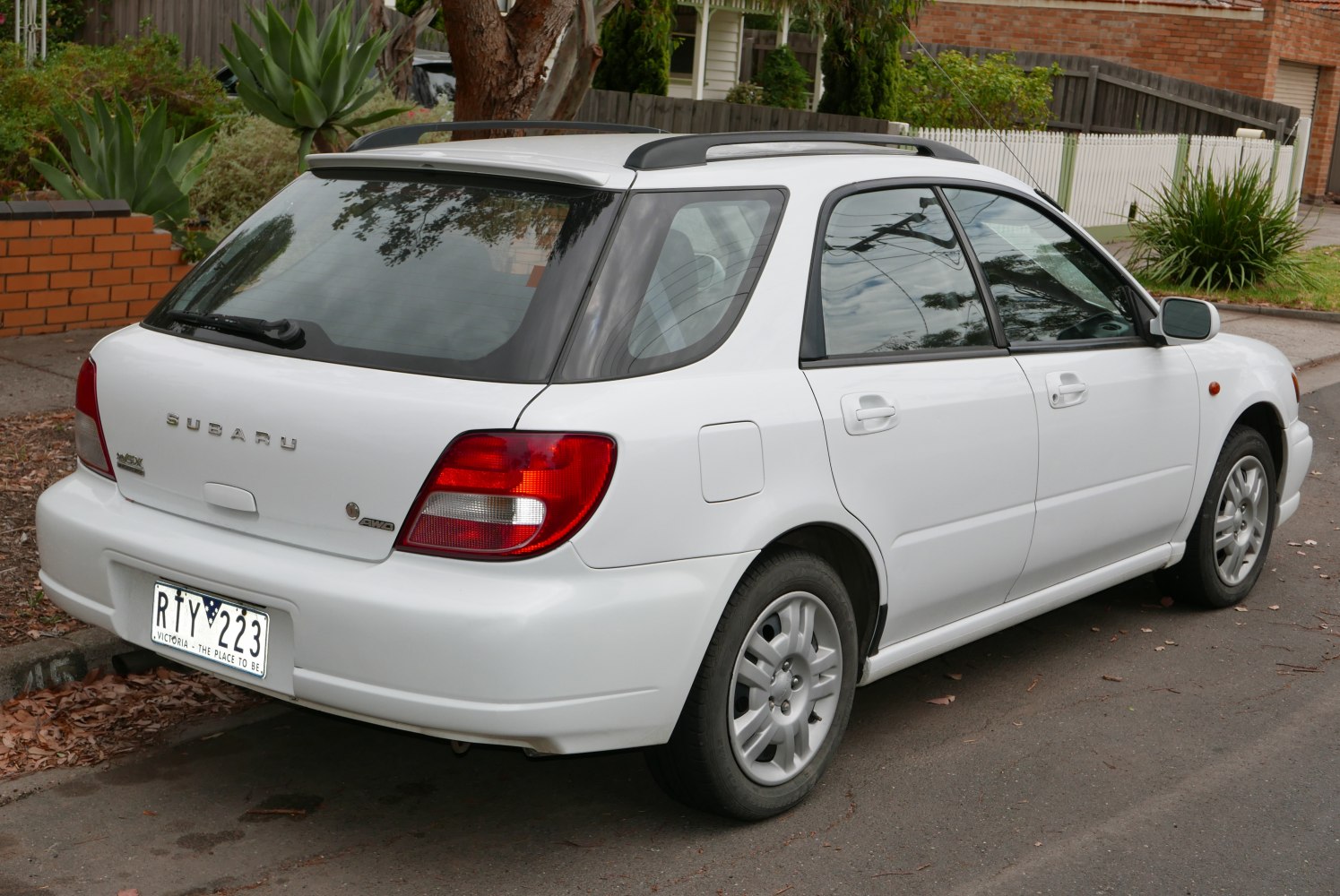 Subaru Impreza 1.6i 16V (95 Hp) 4WD