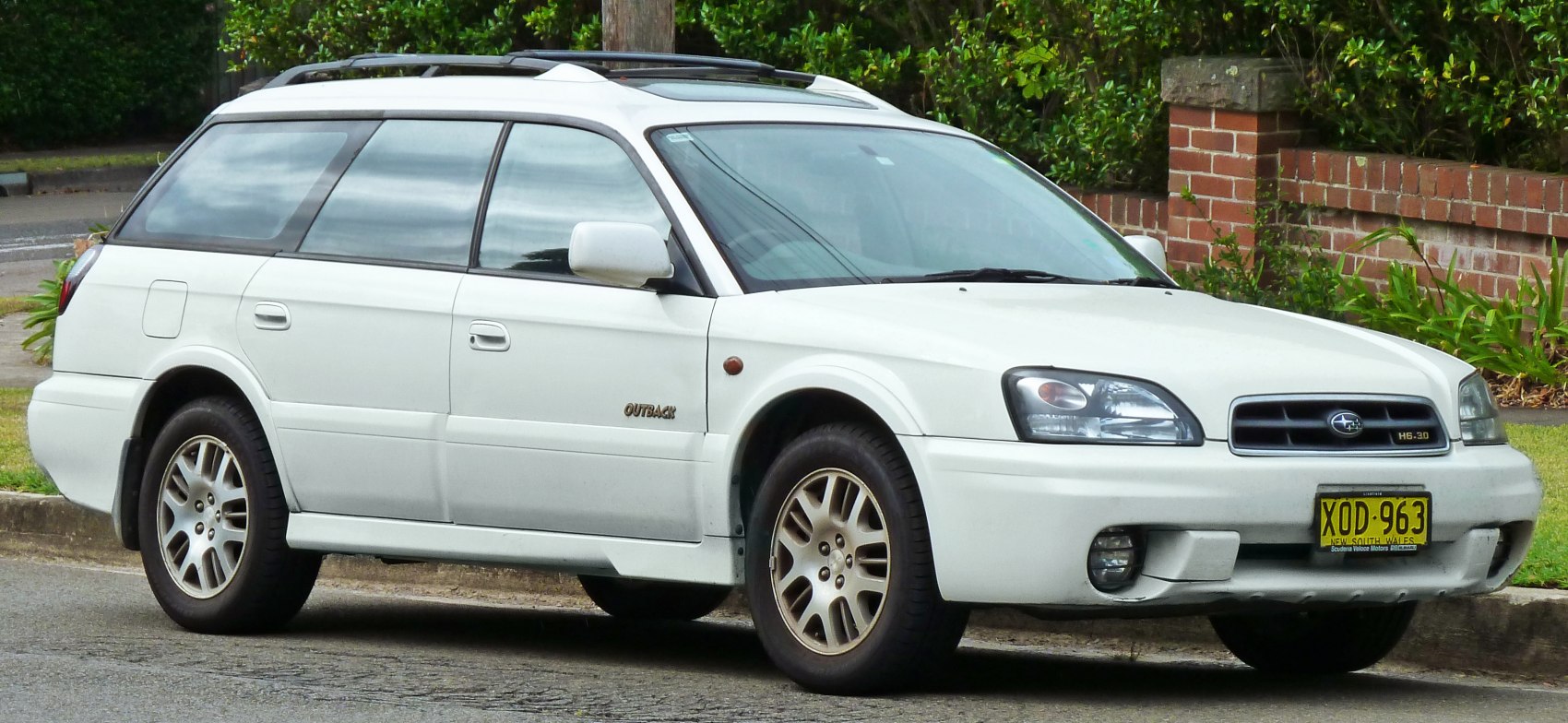 Subaru Outback 2.5 i 4WD (156 Hp) Automatic