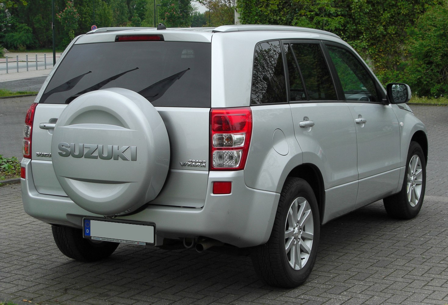 Suzuki Grand Vitara 2.4 VVT (3 dr) (163 Hp) Automatic