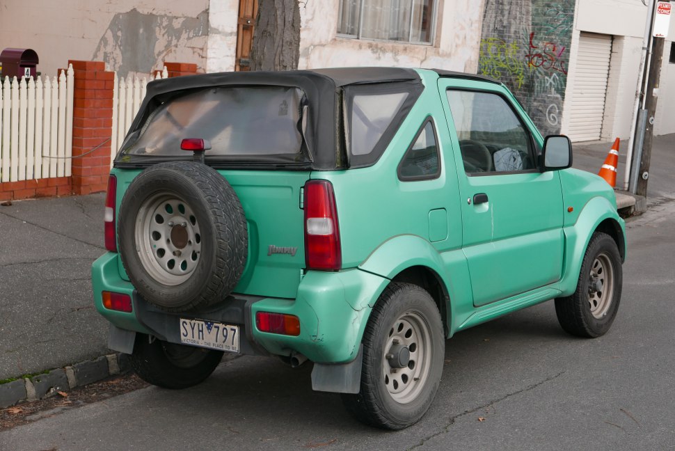 Suzuki Jimny 1.3 i 16V (80 Hp)