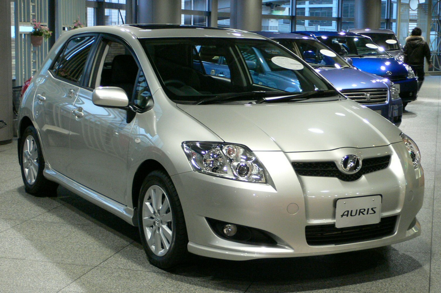 Toyota Auris 1.6i 16V VVT-i (124 Hp)