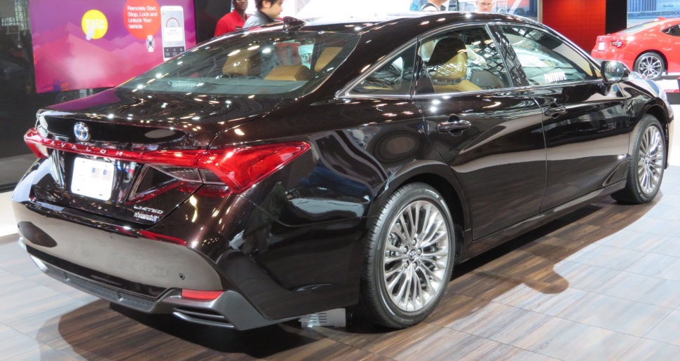 Toyota Avalon 2.5 (218 Hp) Hybrid ECVT