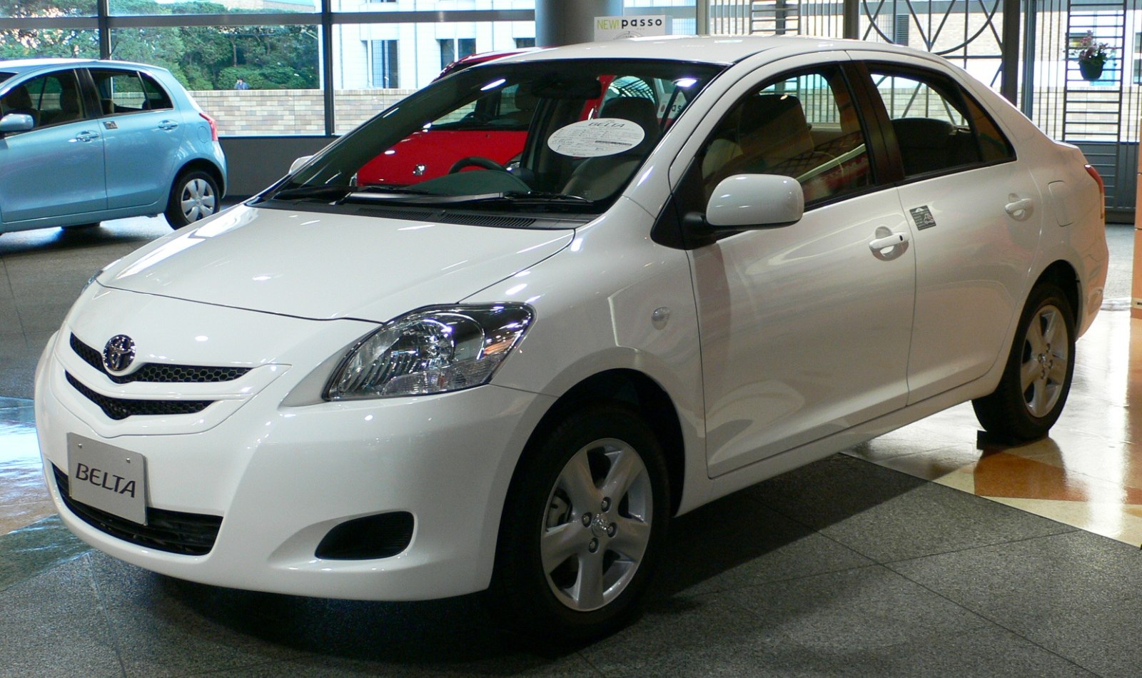 Toyota Belta 1.5 (106 Hp) Automatic