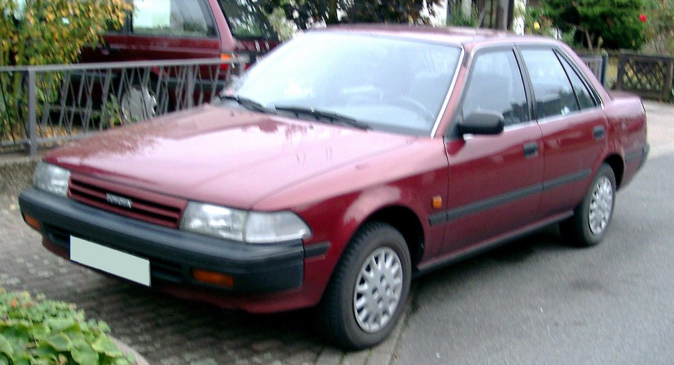 Toyota Carina 2.0 GLI (ST171) (121 Hp)