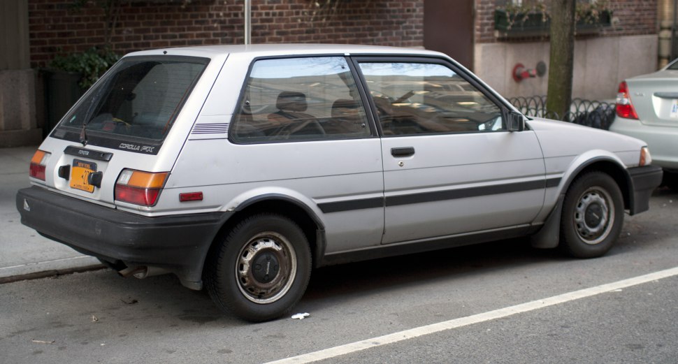 Toyota Corolla 1.6 GT 16V (121 Hp)