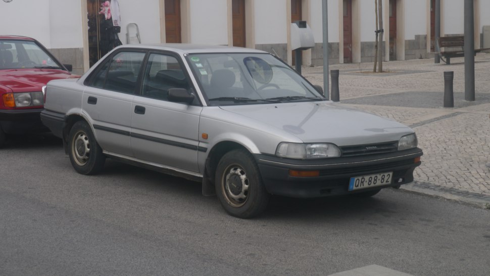 Toyota Corolla 1.3 i (EE90) (75 Hp)