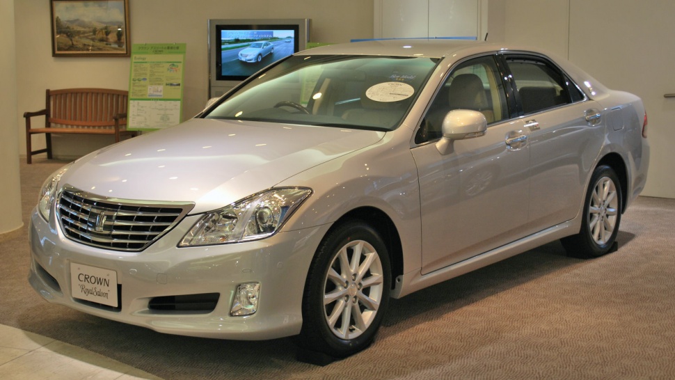 Toyota Crown 3.0 i-Four V6 24V (256 Hp) 4WD Automatic