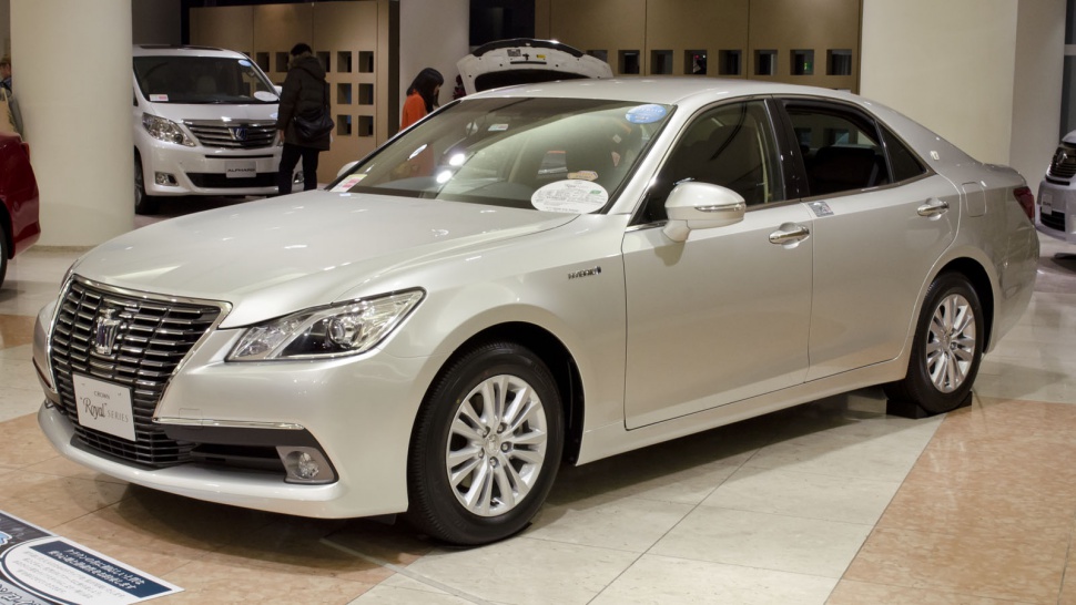 Toyota Crown 2.5 V6 24V (203 Hp) Automatic