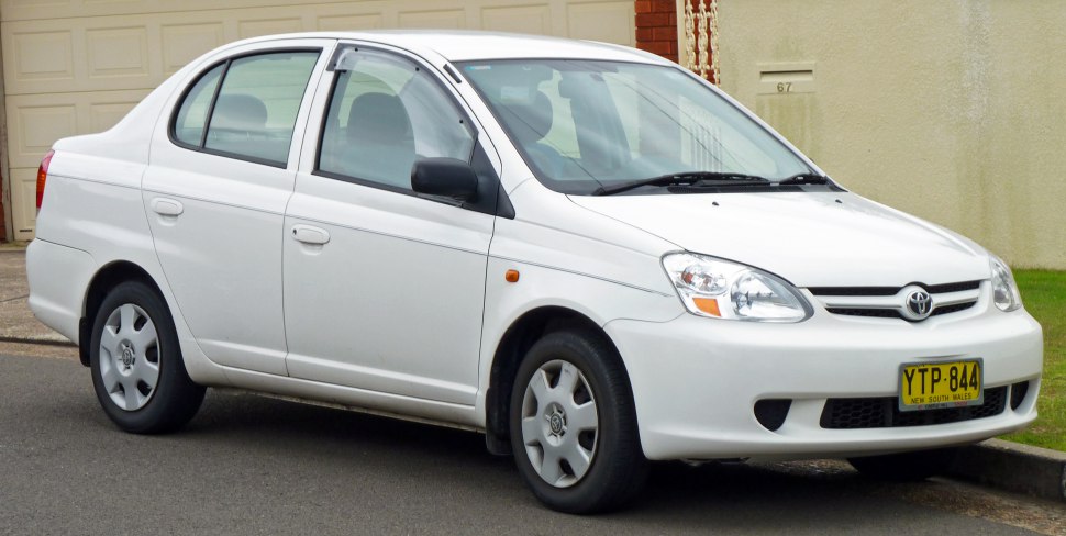 Toyota Echo 1.5i 16V (109 Hp) Automatic