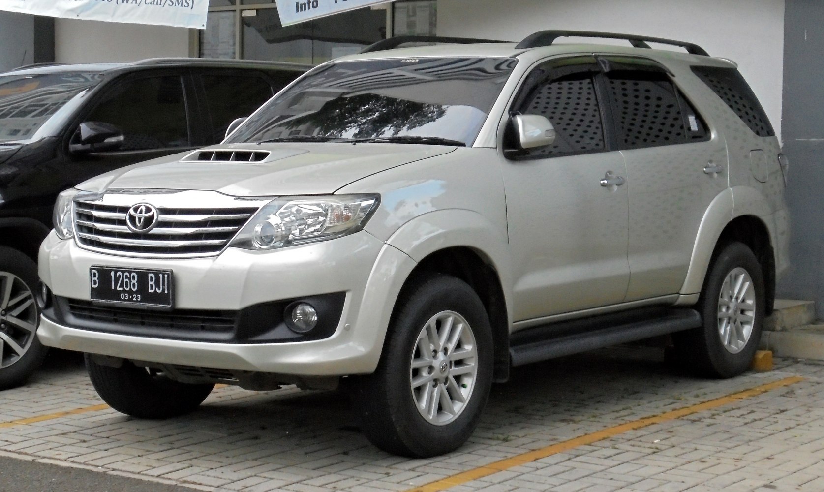 Toyota Fortuner 2.5 D-4D (144 Hp)