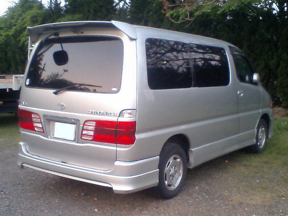 Toyota Grand Hiace 3.4 i (185 Hp)