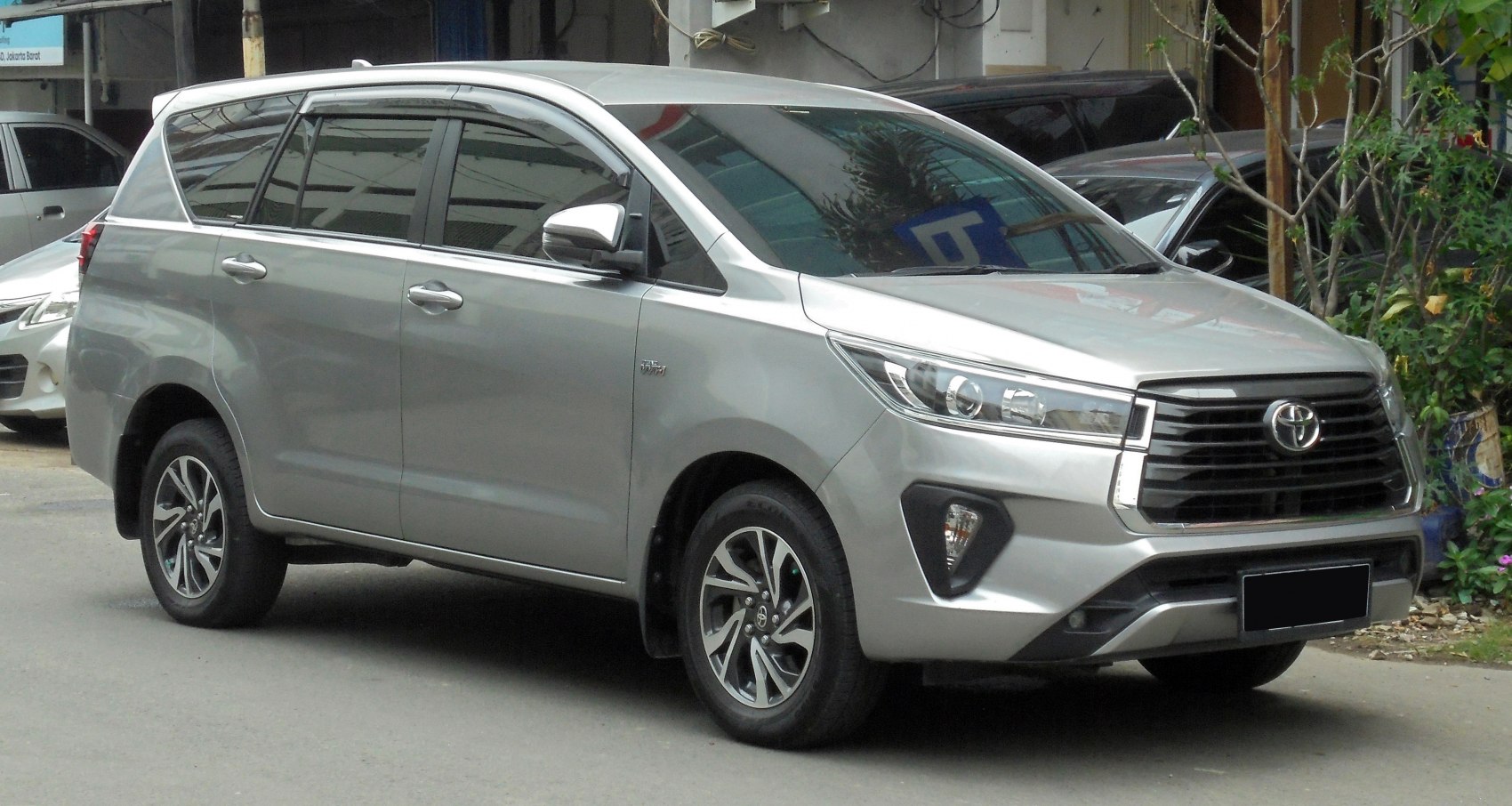 Toyota Innova 2.4d (149 Hp)