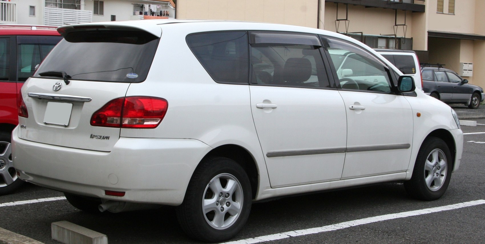 Toyota Ipsum 2.4 i 16V (160 Hp)