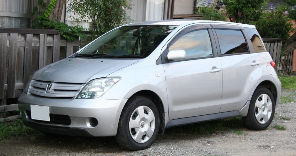 Toyota Ist 1.5i (105 Hp) 4WD Automatic