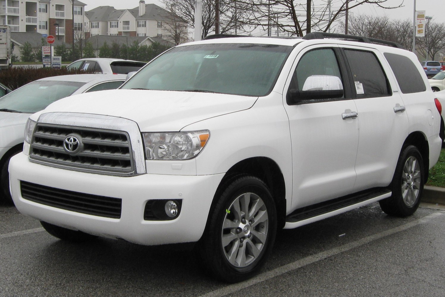 Toyota Sequoia 5.7 V8 (381 Hp) 4WD