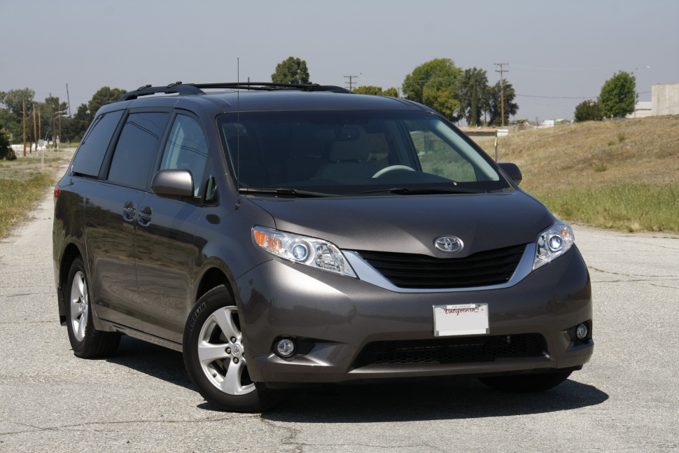 Toyota Sienna 3.5 V6 (266 Hp) Automatic