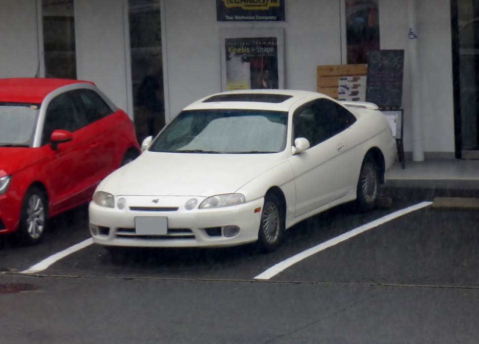 Toyota Soarer 4.0 i V8 32V GT (265 Hp)