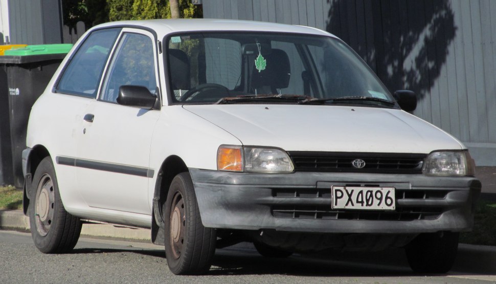 Toyota Starlet 1.3 16V (82 Hp)