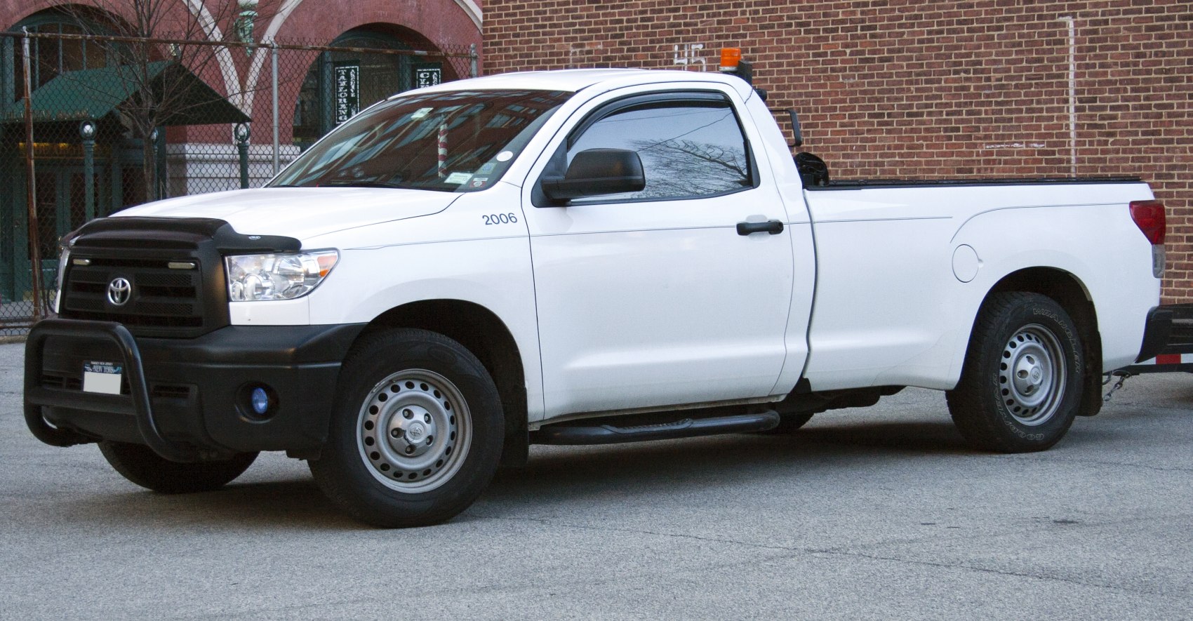 Toyota Tundra 5.7 V8 32V (381 Hp) 4x4 Automatic