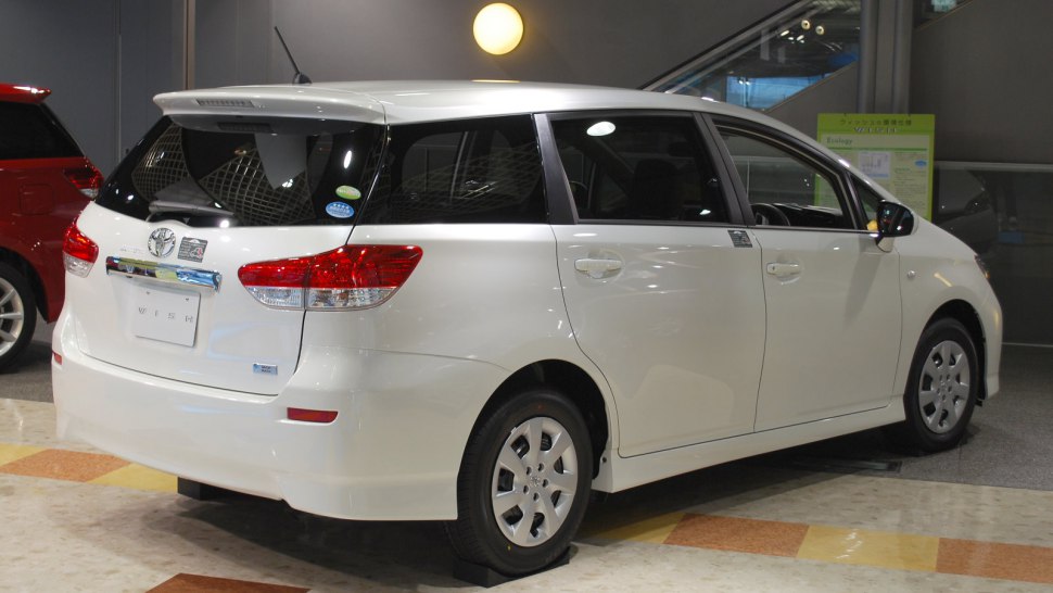 Toyota Wish 2.0i (158 Hp) CVT-i