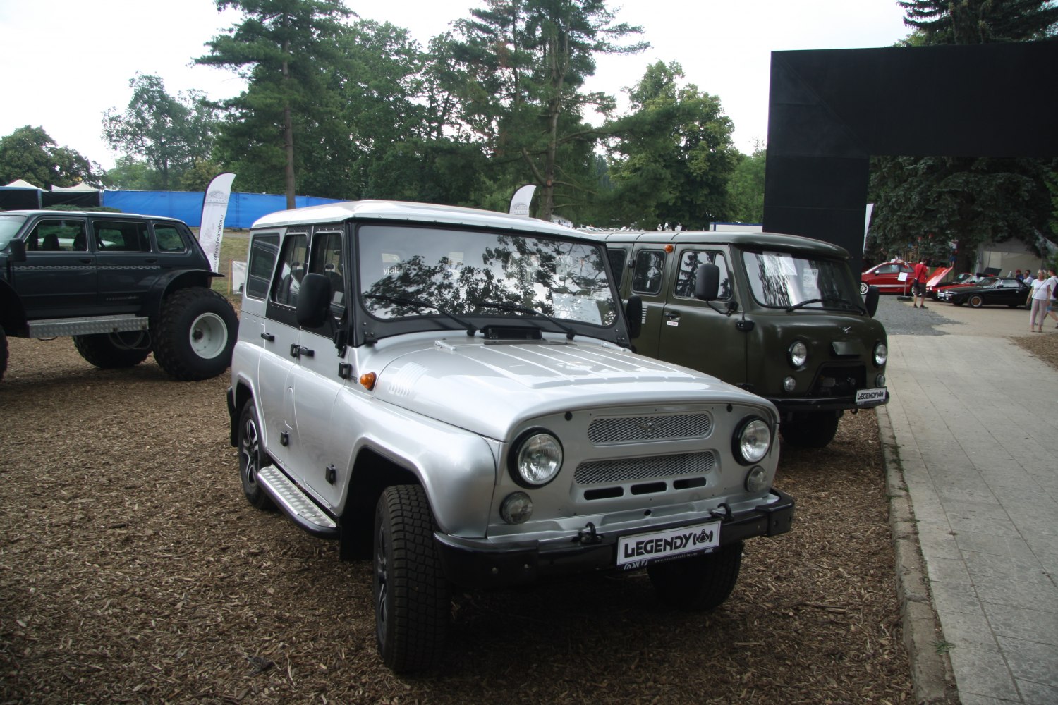 UAZ Hunter 2.7 i 16V (128 Hp)