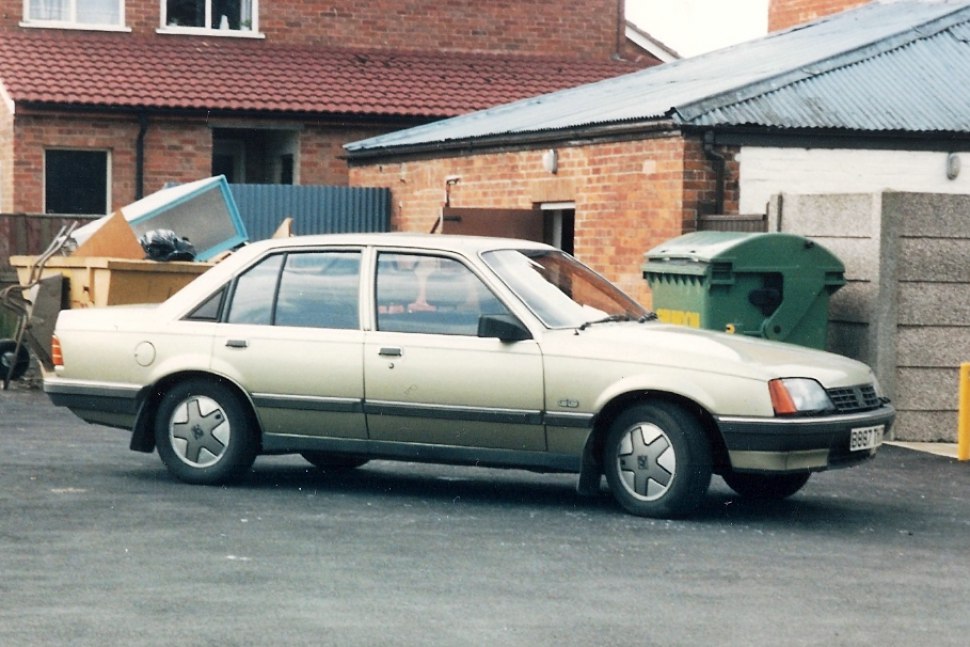 Vauxhall Carlton Mk 2.0 S (100 Hp)