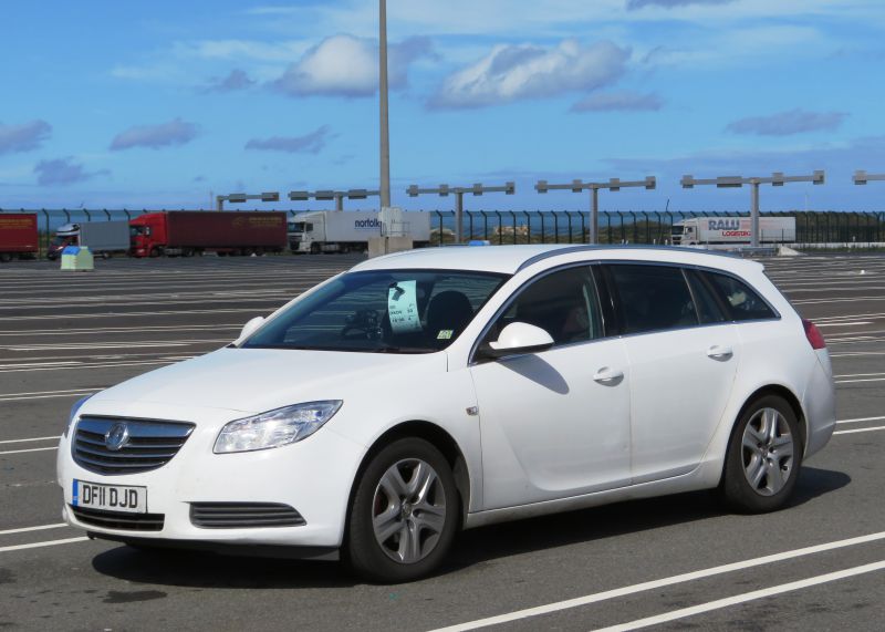 Vauxhall Insignia 2.0i Turbo ecoTEC (220 Hp) Automatic