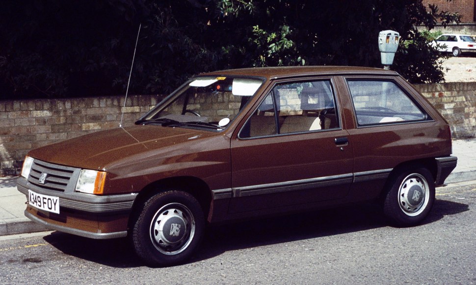 Vauxhall Nova 1.0 (45 Hp)