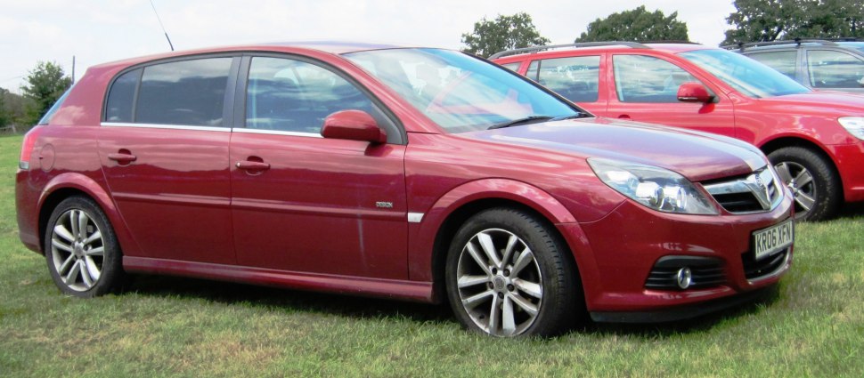 Vauxhall Signum