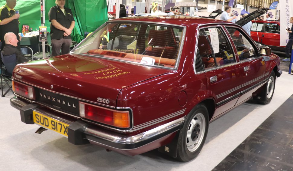 Vauxhall Viceroy 2500 V6 (115 Hp)