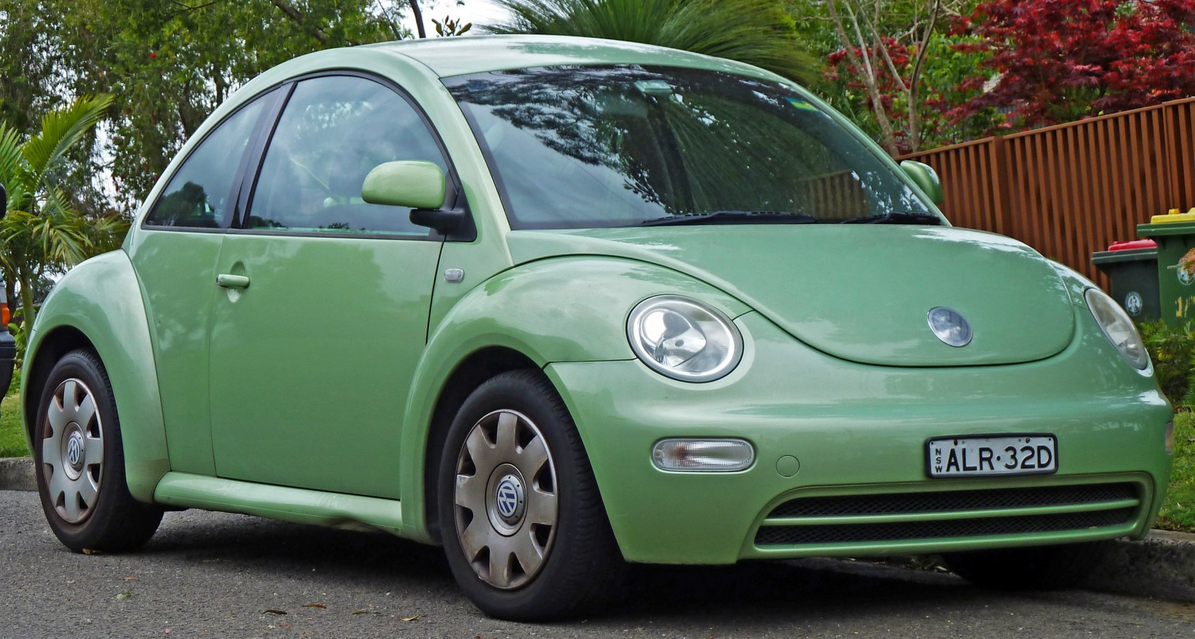 Volkswagen Beetle 2.3 VR5 20V (170 Hp)