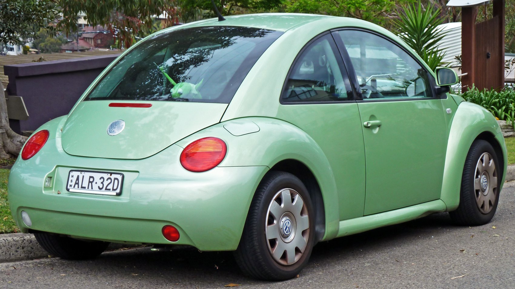 Volkswagen Beetle 2.3 VR5 20V (170 Hp)