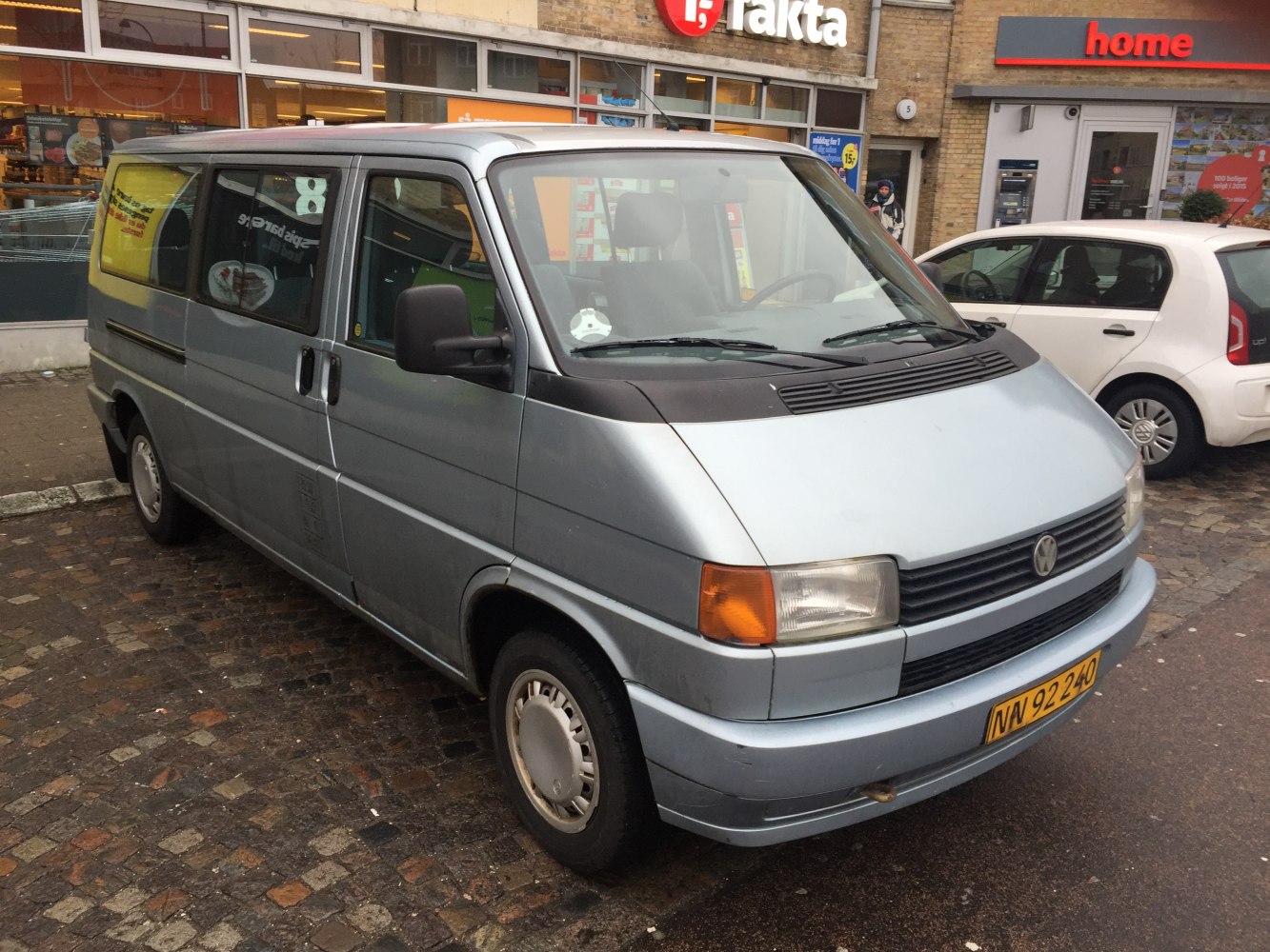 Volkswagen Caravelle 1.9 TD (68 Hp)