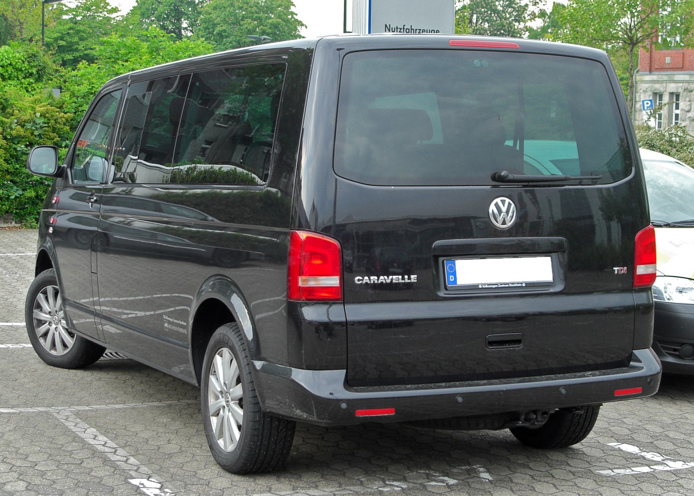 Volkswagen Caravelle 2.0 (116 Hp)