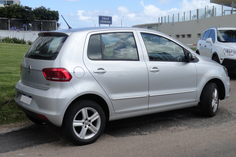 Volkswagen Fox 1.6 (110 Hp)