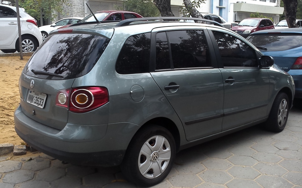 Volkswagen Fox 1.6 (110 Hp)