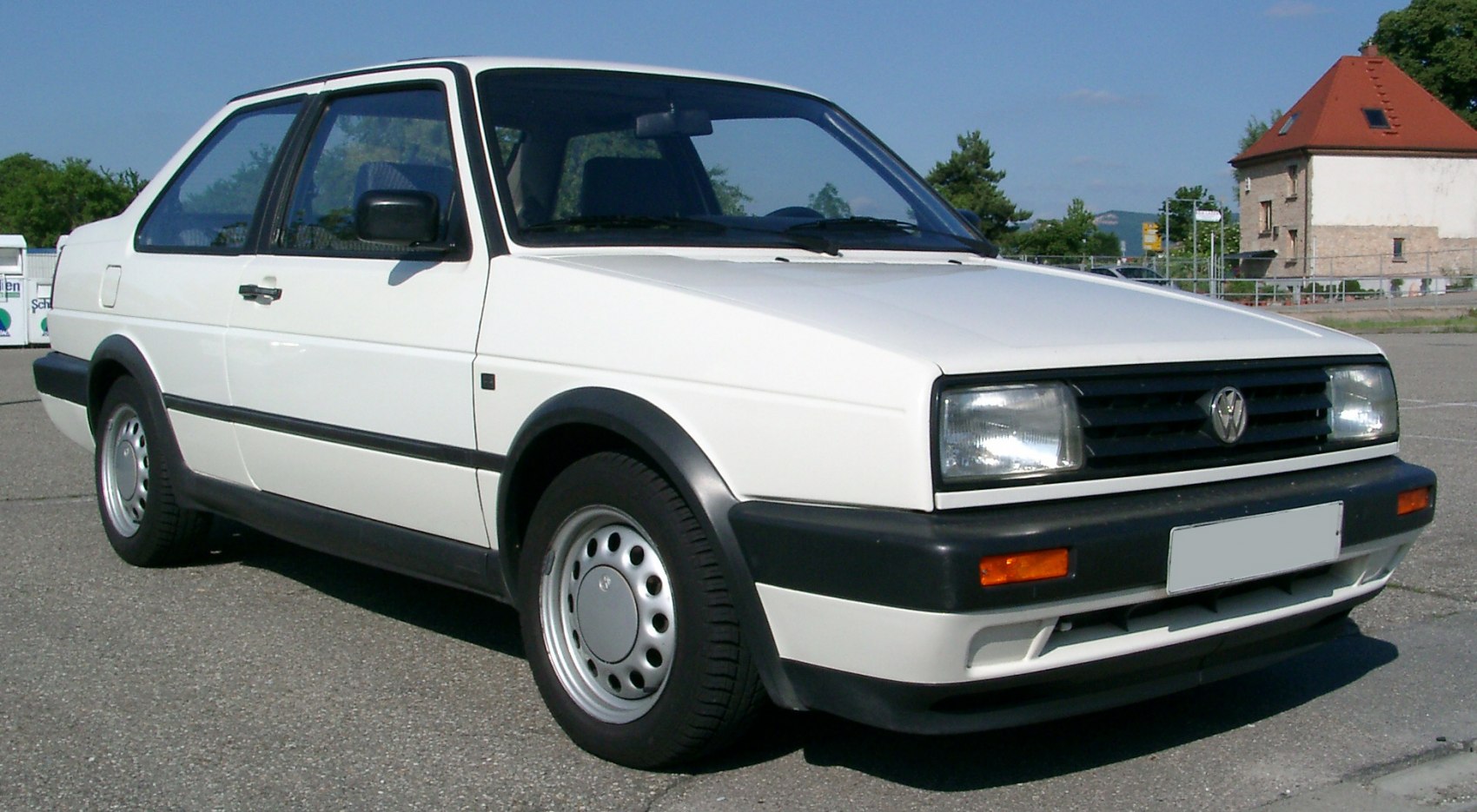 Volkswagen Jetta 1.8 (107 Hp)