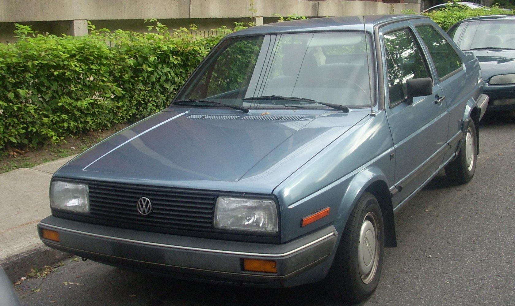 Volkswagen Jetta 1.3 (55 Hp)